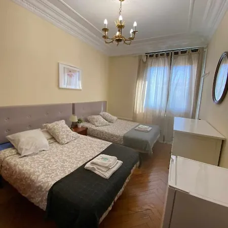 Fliphouse Guest house *