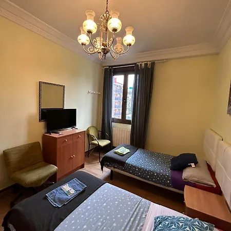 Fliphouse Guest house *